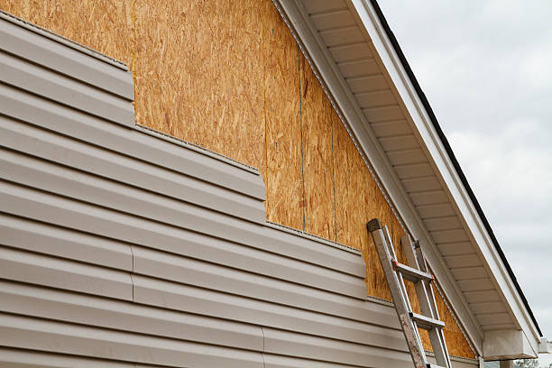 24/7 Emergency Storm Damage Siding Repair experts in Smithfield, VA